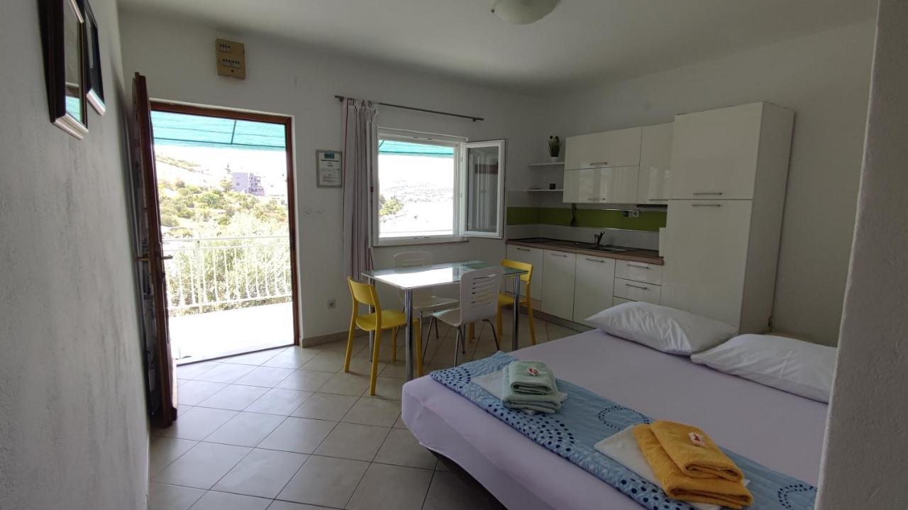 Rogoznica Seafront Apartment - Kalebova Luka Kültér fotó